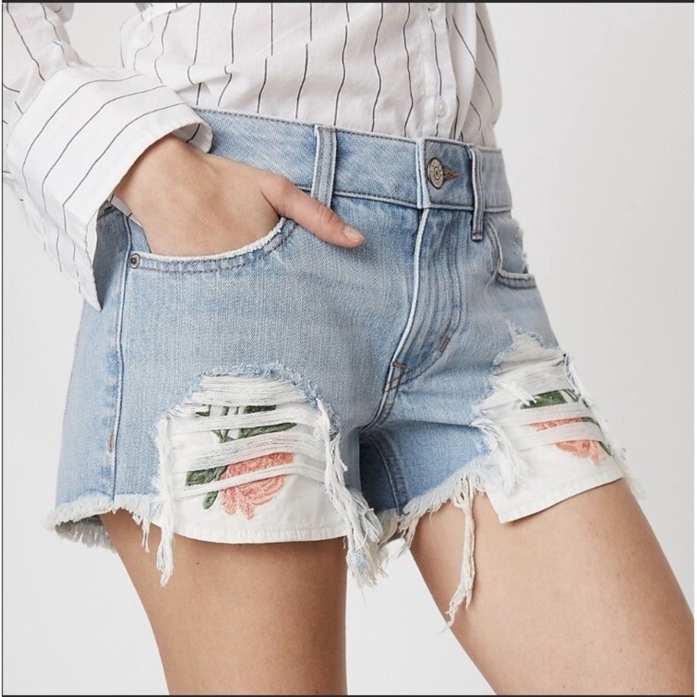 Express Denim Shorts Floral Embroidered Distressed Low Rise Blue 2 Boho Cut Offs